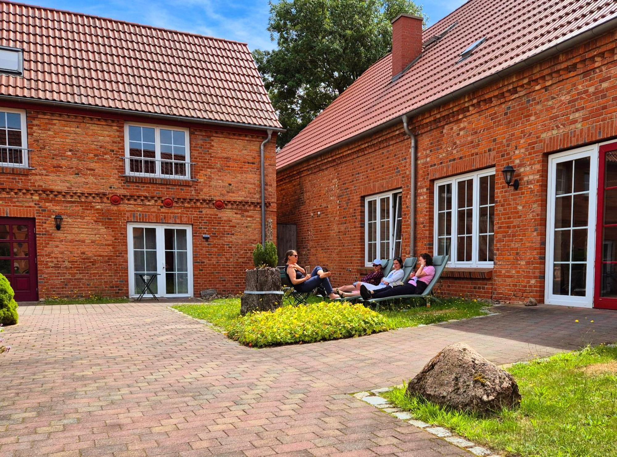 Project June - Ehemals Landgasthof Jueterbog Exterior photo